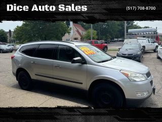 2010 CHEVROLET TRAVERSE LS