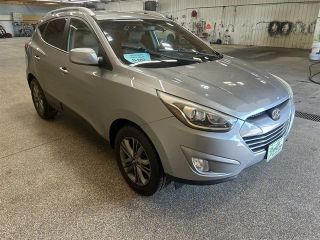 2015 HYUNDAI TUCSON SE