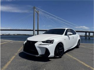 2018 LEXUS IS 300