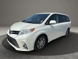 Image of 2019 TOYOTA SIENNA