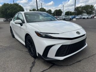 2025 TOYOTA CAMRY SE SEDAN 4D