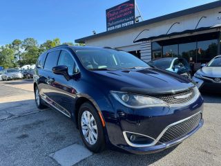 Image of 2017 CHRYSLER PACIFICA
