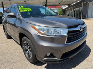 Image of 2016 TOYOTA HIGHLANDER