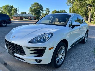 2016 PORSCHE MACAN S