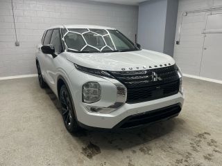 2023 MITSUBISHI OUTLANDER SE BLACK EDITION