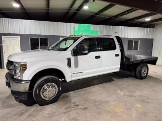 Image of 2019 FORD F350 SUPER DUTY CREW CAB & CHASSIS