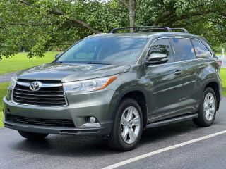 Image of 2015 TOYOTA HIGHLANDER