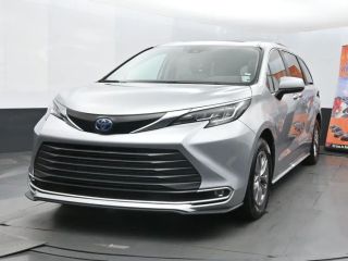 Image of 2023 TOYOTA SIENNA XLE MINIVAN 4D