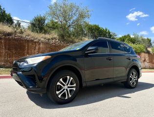 Image of 2018 TOYOTA RAV4 FWD