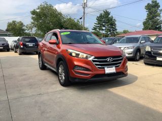 2017 HYUNDAI TUCSON SE