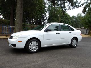 Image of 2005 FORD FOCUS