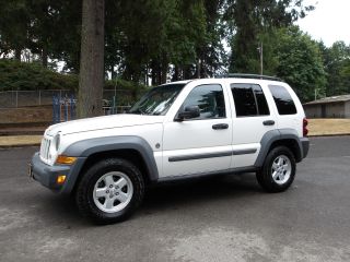 Image of 2005 JEEP LIBERTY