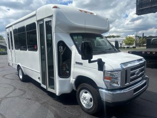 2017 FORD E450 BASE