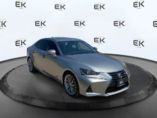 Image of 2017 LEXUS IS