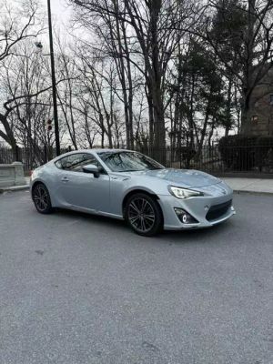 2013 SCION FR-S 10 SERIES