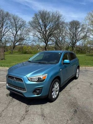 2014 MITSUBISHI OUTLANDER ES