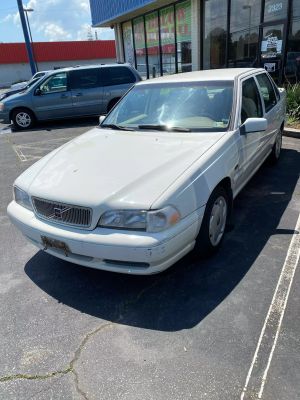 1998 VOLVO S70 BASE
