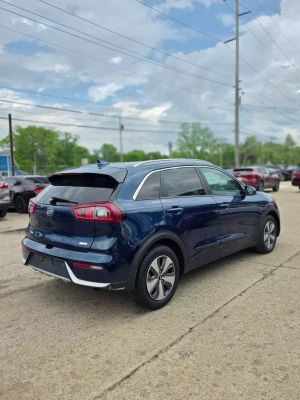 2019 KIA NIRO LX