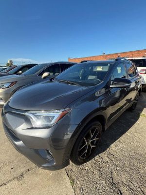 2018 TOYOTA RAV4 SE
