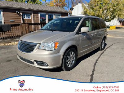 2013 CHRYSLER TOWN & COUNTRY PASSENGER V6, 3.6 LITER TOURING MINIVAN 4D