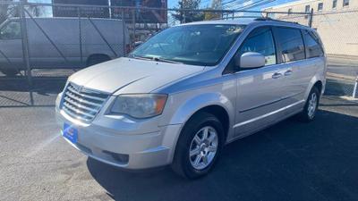 2010 CHRYSLER TOWN & COUNTRY PASSENGER SILVER AUTOMATIC - Auto Spot