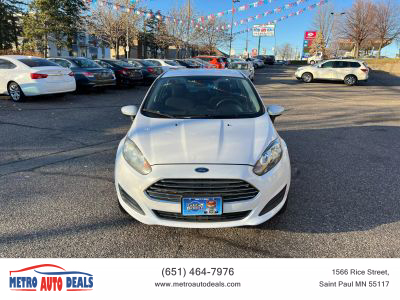 2015 Ford Fiesta - Image 1
