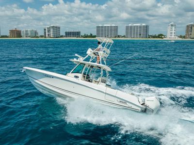 2019 BOSTON WHALER 35' OUTRAGE BOAT - -