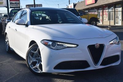 2019 Alfa Romeo Giulia - Image 1
