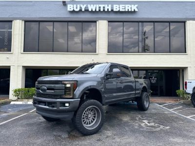 2017 FORD F350 SUPER DUTY CREW CAB PICKUP V8, TURBO DIESEL, 6.7 LITER LARIAT PICKUP 4D 6 3/4 FT