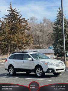 2013 Subaru Outback - Image 1