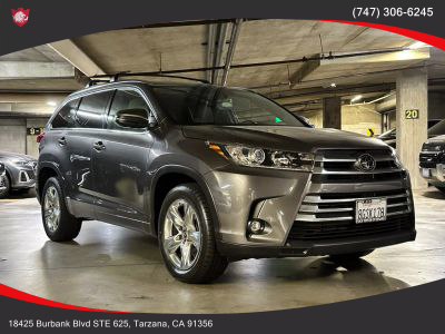 2019 Toyota Highlander - Image 1