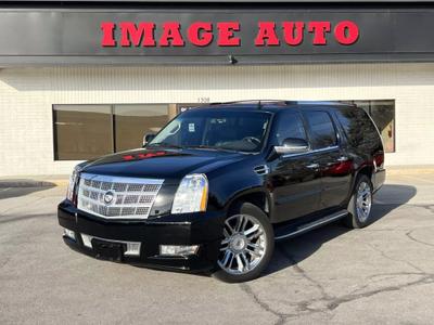 2011 Cadillac Escalade Esv - Image 1