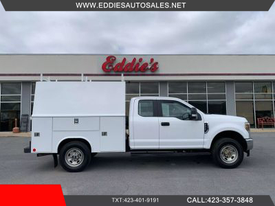 2019 FORD F350 SUPER DUTY SUPER CAB 8FT READING ENCLOSED SERVICE BED TRUCK SERVICE/UTILITY TRUCKS V8, 6.2 LITER XL PICKUP 4D 8 FT - Eddies Auto Sales