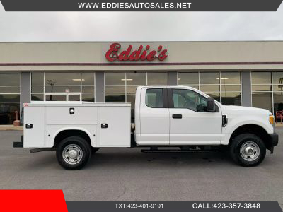 2017 FORD F250 SUPER DUTY SUPER CAB 8FT KNAPHEIDE SERVICE BED TRUCK SERVICE/UTILITY TRUCKS V8, FLEX FUEL, 6.2 LITER XL PICKUP 4D 6 3/4 FT - Eddies Auto Sales