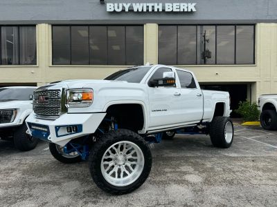 2019 GMC SIERRA 2500 HD CREW CAB PICKUP V8, TURBO DIESEL, 6.6 LITER DENALI PICKUP 4D 6 1/2 FT