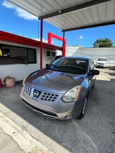 2009 Nissan Rogue - Image 1