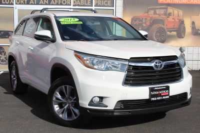 2015 Toyota Highlander - Image 1