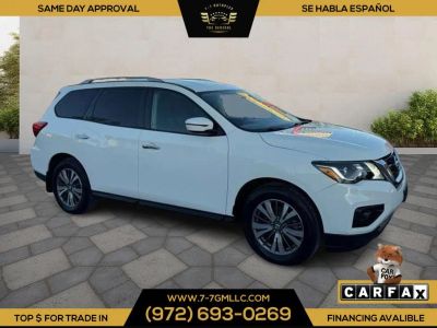 2017 Nissan Pathfinder - Image 1
