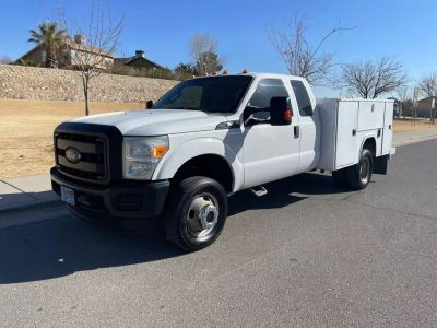 2015 Ford F350 Super Duty Super Cab & Chassis - Image 1