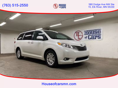 2017 TOYOTA SIENNA VAN V6, 3.5 LITER LIMITED MINIVAN 4D