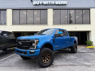 2021 FORD F250 SUPER DUTY CREW CAB PICKUP V8, TURBO DIESEL, 6.7 LITER LARIAT PICKUP 4D 6 3/4 FT