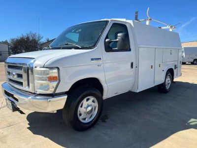 2012 Ford E350 Super Duty Cutaway - Image 1