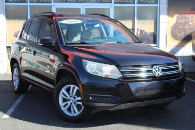 2016 Volkswagen Tiguan - Image 1