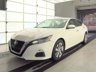 2022 Nissan Altima - Image 1