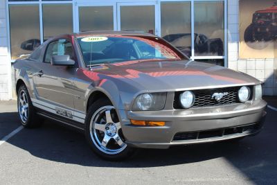 2005 Ford Mustang - Image 1