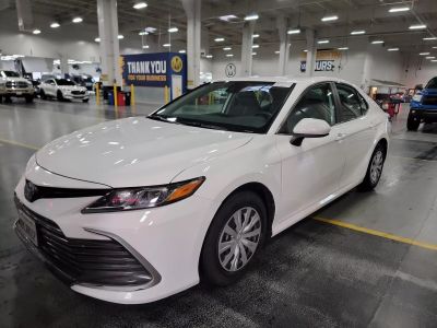 2022 Toyota Camry Hybrid - Image 1