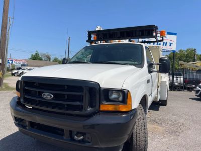 2001 Ford F550 Super Duty Regular Cab & Chassis - Image 1