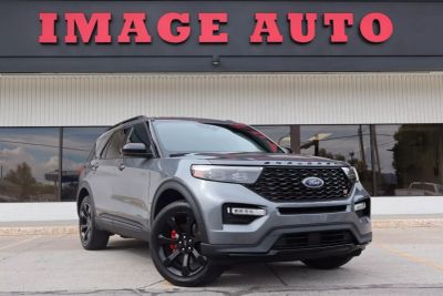 2022 Ford Explorer - Image 1