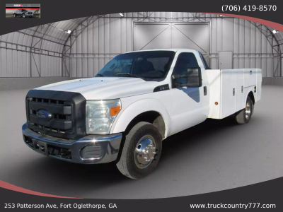 2016 Ford F350 Super Duty Regular Cab & Chassis - Image 1
