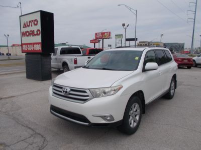 2013 Toyota Highlander - Image 1